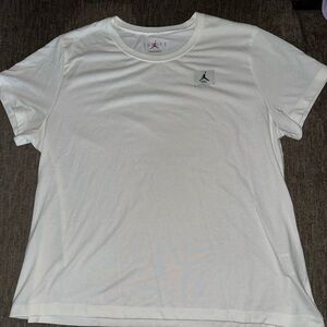 Air jordan slim fit plus size tee.